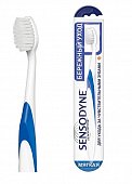Купить сенсодин (sensodyne) зубная щетка бережный уход мягкая, 1 шт в Дзержинске